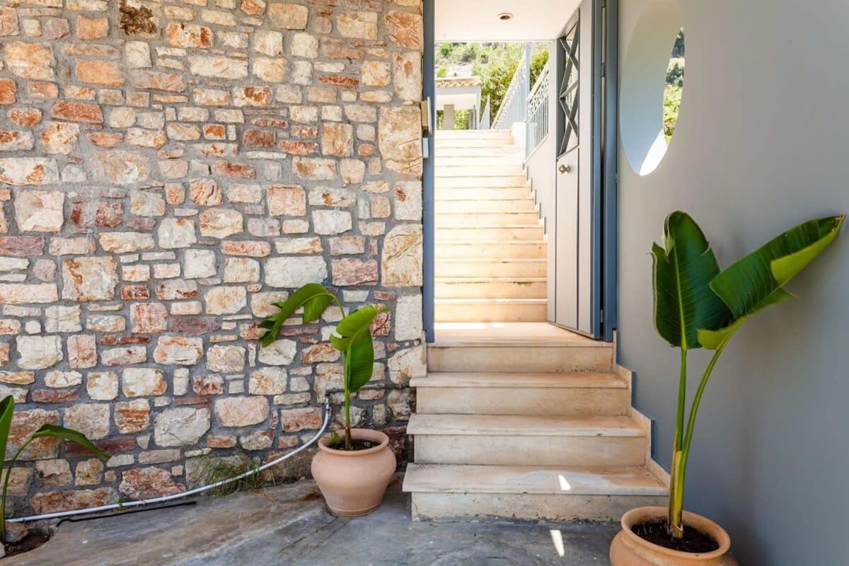 Villa Aigli Luxury - Seaview Panoramic Retreat